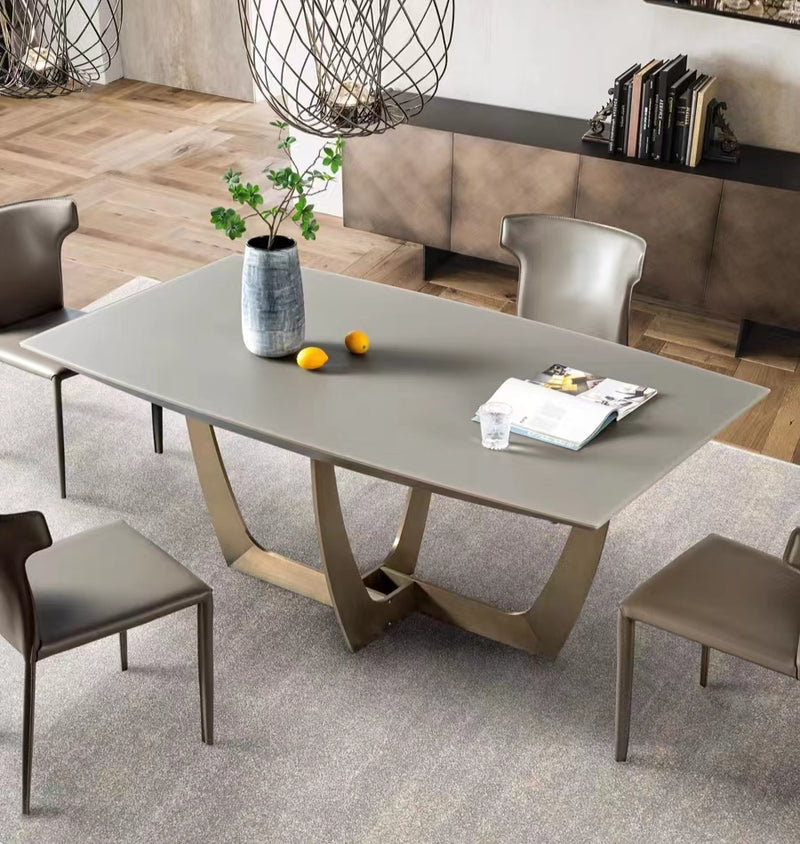 Vasto | Dining Table