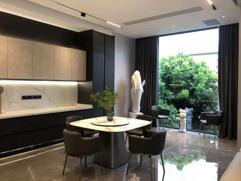 Melfi | Dining Table