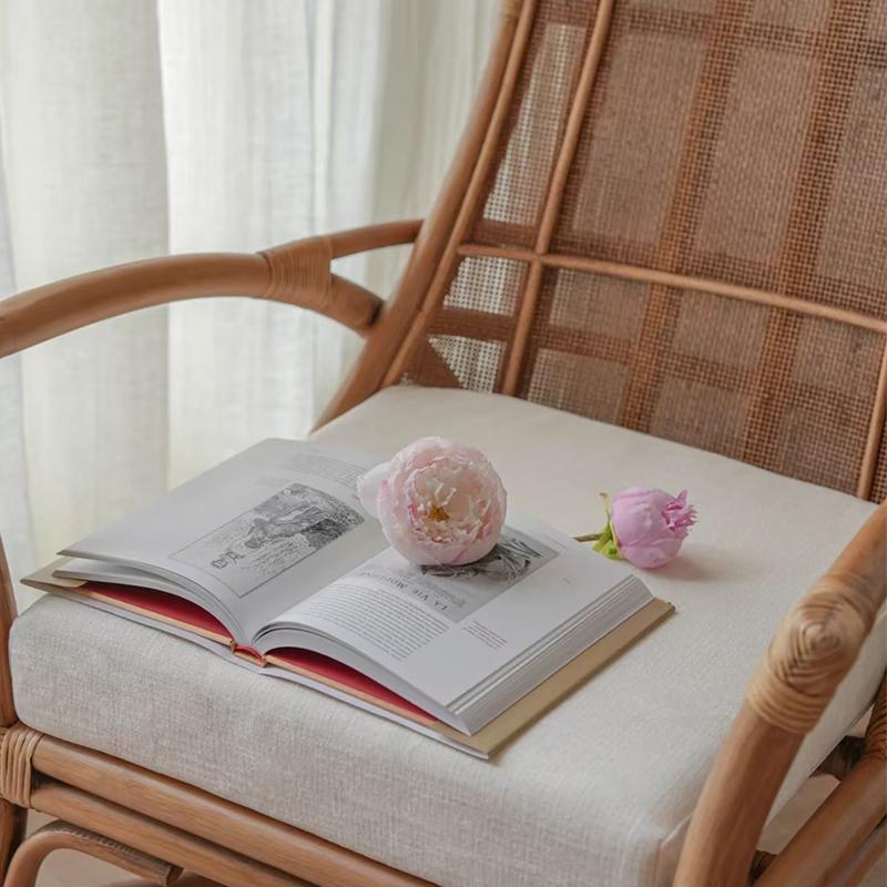 Anselm Une | Accent Chair