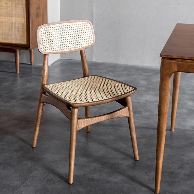 Erlin Une | Dining Chair
