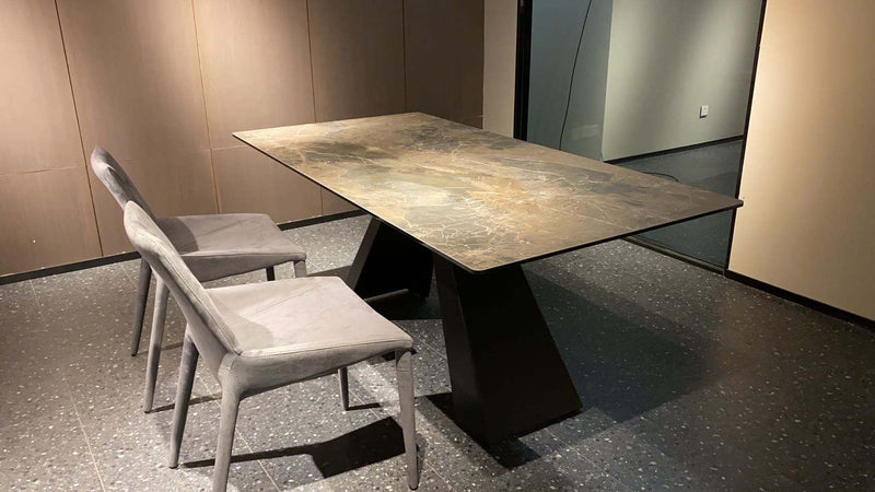 Catanzaro | Dining Table