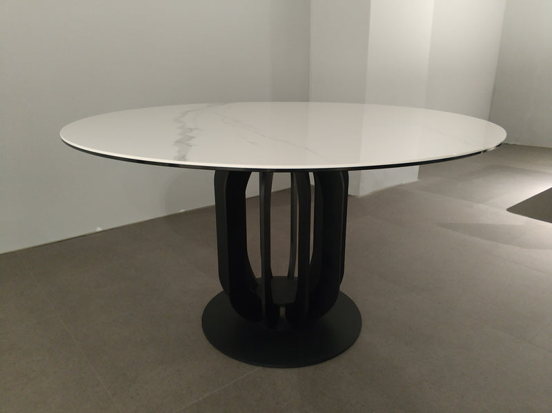 Aversa | Dining Table