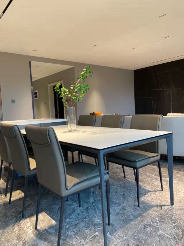 Benevento | Dining Table