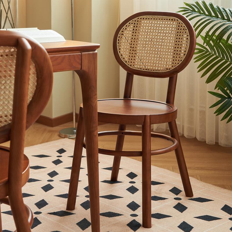 Garos Une | Dining Chair