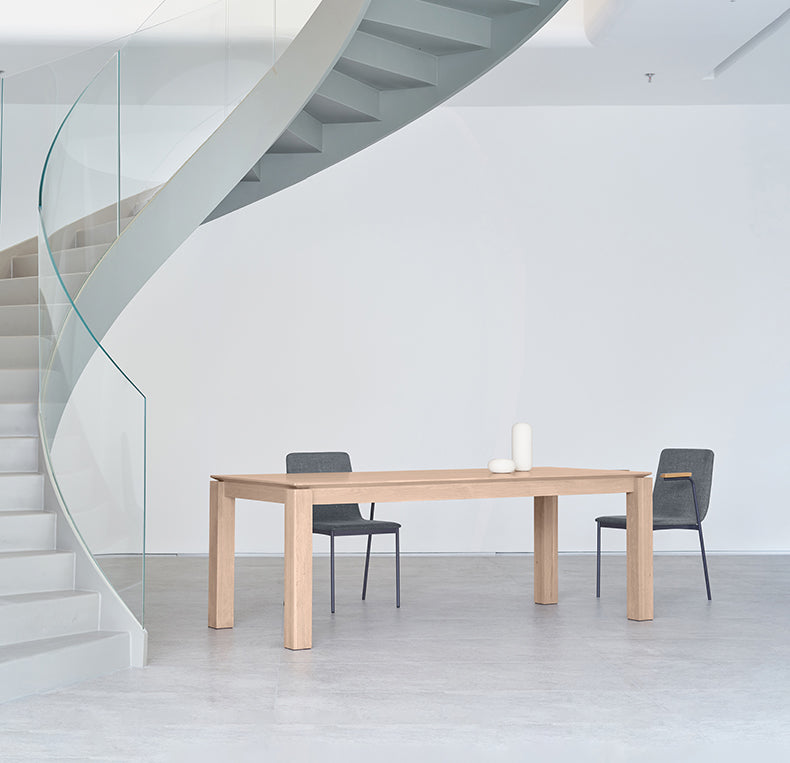 Flanna | Dining Table