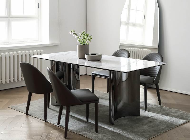 Mantua | Dining Table